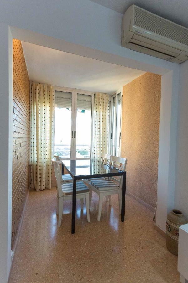 Apartament Nations With Pool