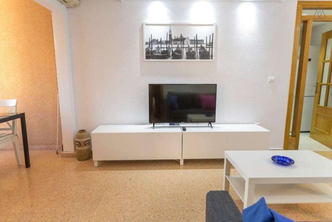 Apartament Nations With Pool